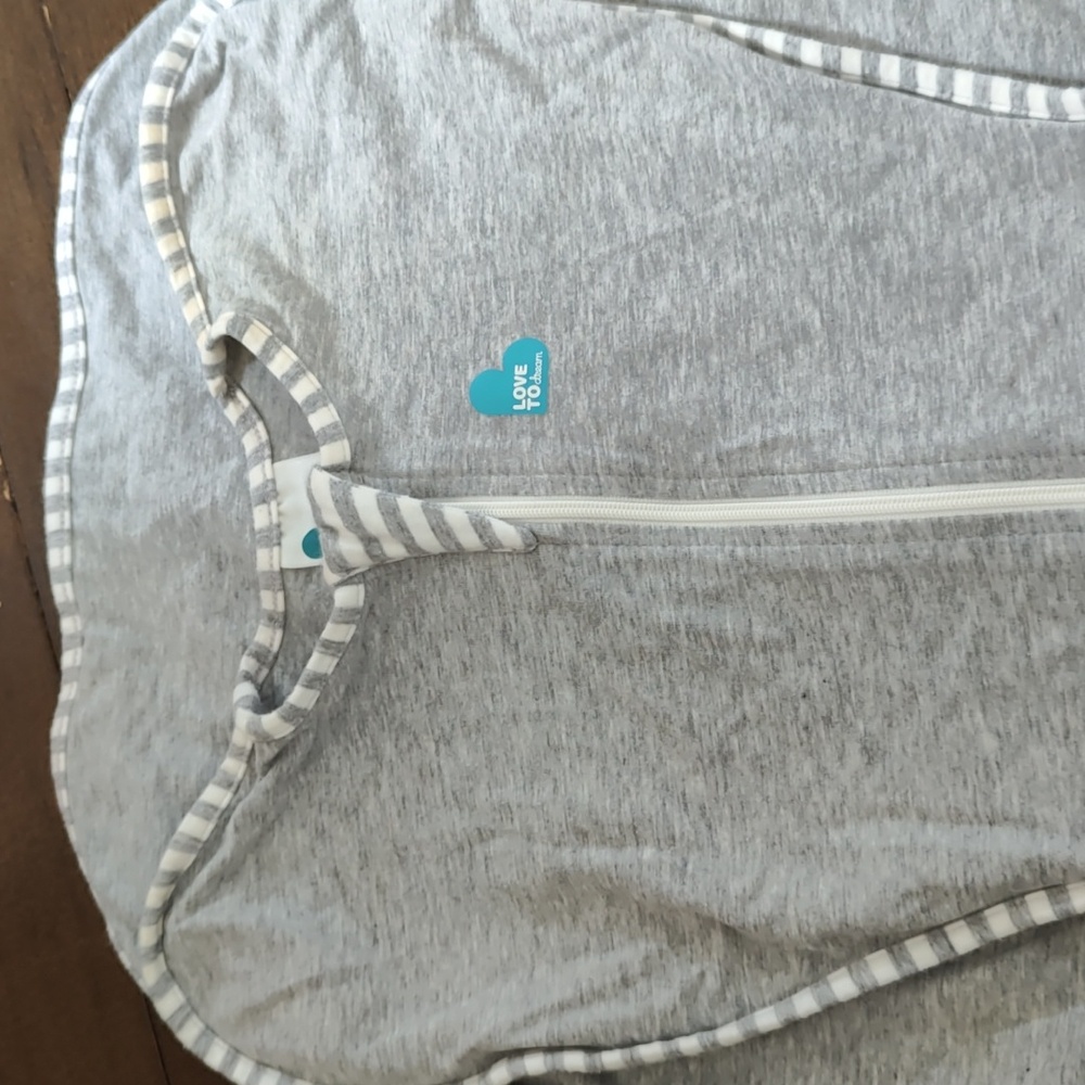 Love to Dream swaddle - Medium used but great condition
